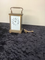 SMALL VINTAGE MANTLE CLOCK WITH ROMAN NUMERALS