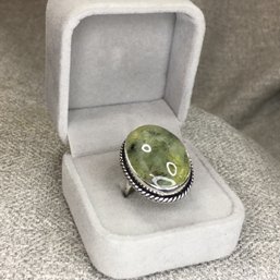 Exquisite 925 / Sterling Silver Cocktail Ring With Polished Nephrite Jade - WOW ! - Lovely Silver Rope Border