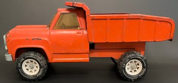 Vintage 1970s Tonka Orange Toy Dump Truck - Pressed Steel - 13190 - Plastic XR-101 Tires - 13.5 X 5.75 X 6 H