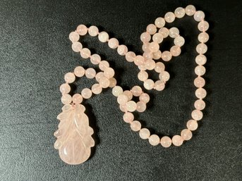 A Beautiful Vintage Necklace In Pink Quartz