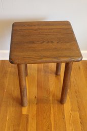 Oak Table Round Legs 18x18x22