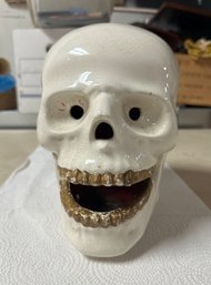 Vintage Ceramic Halloween Skull Skeleton Head.   212/E2