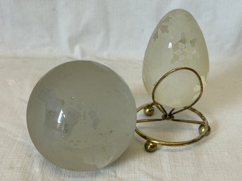 Frosted Art Glass Paperweights- Egg With Slowflake Decoration And World Globe