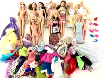 Group Of 10 Barbie Dolls With 65 Pieces Of Clothes - Group #2