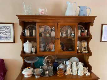 Everything On This Hetch. Glassware, China, Pewter And Much More.