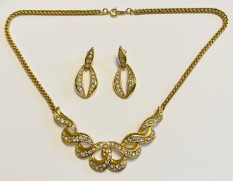 SIGNED TRIFARI GOLD TONE RHINESTONE NECKLACE & EARRING SET