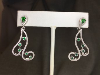 Fabulous Brand New 925 / Sterling Silver Delicate Emerald And Sparkling White Topaz Earrings - New Never Worn