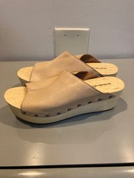 KDB Womens Leather And Wood Slide Sandals Size 9