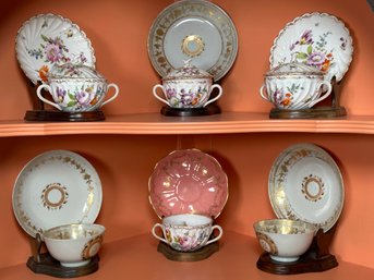 Pretty Vintage Decorative Tea Cups & Saucers