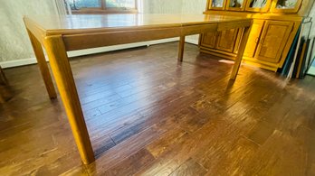 Extendable Dining Table With Leaf And Covers