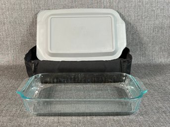 Pyrex Portable Baker With Cover & Insulated Tote