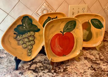 Set Of 4 SARA Hand Painted  Italian Fruit Themed Plated With Plate Holders