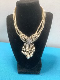 PEARL LAYERED NECKLACE