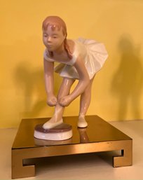 Ballet Girl, Bing & Grondahl Figurine No. 2325