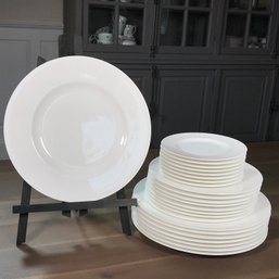 Lovely Service For Eight (8) VILLEROY & BOCH China - ANMUT Pattern - All White - Made In Germany - Very Nice