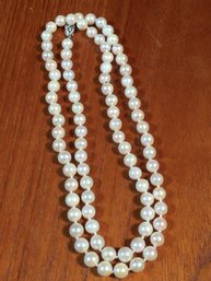 Very Pretty Set Of Cultured Pearls With 14K Gold Clasp - Nice White Color - 6mm Pearls - 24' Long - Nice Set