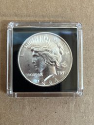 Beautiful 1924 Peace Silver Dollar In Plastic Case