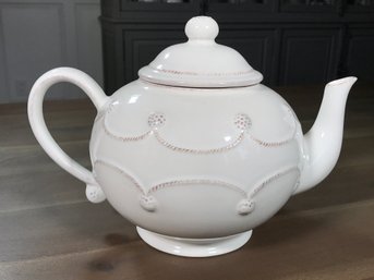 Beautiful Large JULISKA Thread & Berry White Tea Pot - Looks Never Used - Large Size - Made In Portugal