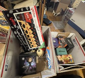 LOT OF COLLECTIBLE TOYS AND A BIG BOY AND A BIG BOY AND SNOOPY
