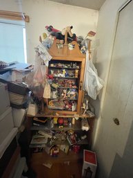 LARGE CABINET OF COLLECTIBLES