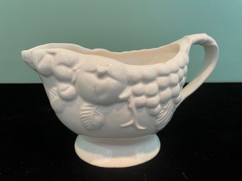 Sig Grapes Gravy Boat