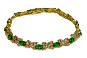 Gold Tone Vitnage Link Bracelet Having Green Stones 7.5' Long