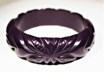 Vintage Plastic Carved Bangle Bracelet In PURPLE