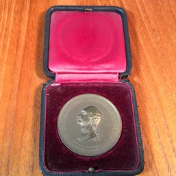 Fantastic Vintage HARVARD Bronze Medal - In Original Case - Some Wear On Case - Medal Has Original Patina