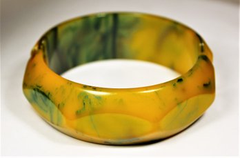 Vintage Hinged Cuff Bracelet Marbleized Green & Yellow Bakelite (hinge Has Lost Its Spring)