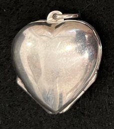 Vintage 925 Sterling Silver Heart Shaped Locket Pendant - Foldout Shamrock  - 2 Photo Small Mementos - 1 X 1