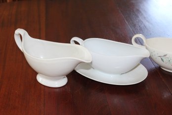 A Fleet Of Gravy Boats (4)