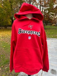 NOS Never Worn No Tags Heavy Weight Red Tampa Bay Buccaneers Fleece Lined Hoodie NFL Reebok Size L