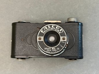 Vintage Falcon  Miniature Camera Made In The USA, 1939