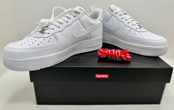 Nike Air Force 1 Supreme Sneakers Low SP, Size 9.5 & Supreme Printed Shoe Laces, New In Box