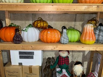 TEN ART GLASS PUMPKINS AND GOURDS