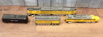 Lot Of Vintage Union Pacific Train Cars