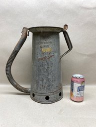 Antique 1930s Huffman Gas Station 5 Quart Oil Can Dispenser With 16' Spout.