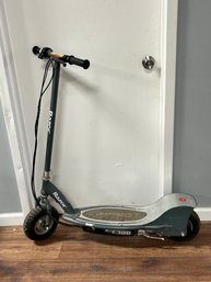 E300 Razor Scooter