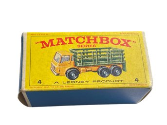 Vintage Matchbox  #4 Stake Truck 1968 With Original Box (very Slight Discoloration- Spots- On Box See Pics)