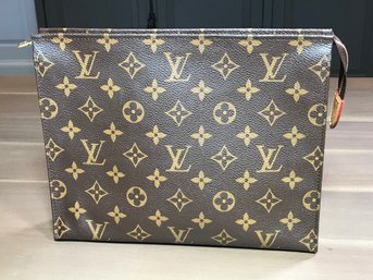 Incredible Large LOUIS VUITTON Cosmetic / Shaving / Toiletry Case - Washable Vuittonite Interior - AMAZING !