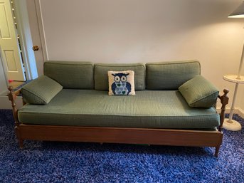 Mid-century Daybed Sofa With Trundle