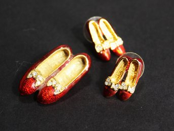 GOLD TONE VINTAGE BROOCH AND EARRINGS RED ENAMEL 'RUBY SLIPPERS' SET