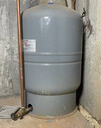 An Amtrol Extrol Expansion Tank - Model Sx-90v