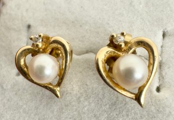 14K GOLD PEARL AND DIAMOND ACCENT HEART EARRINGS