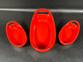 A Set Of Glazed Ceramic Canoe Bowls By Rachael Ray