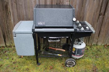 Weber Propane Gas Grill With Full Propane Tank