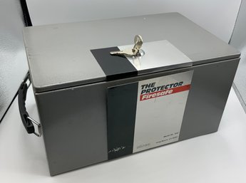 SISCO Fire Safe Box ~ Model 1010 ~ With Key