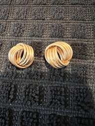 14 Kt Yellow Gold Love Knots