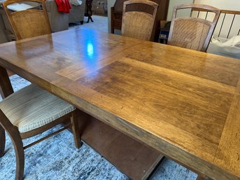 Drexel Diningroom Table And 5 Chairs