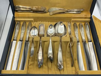 Vintage Rogers 1847 Silver Plate Flatware With Presentation Box